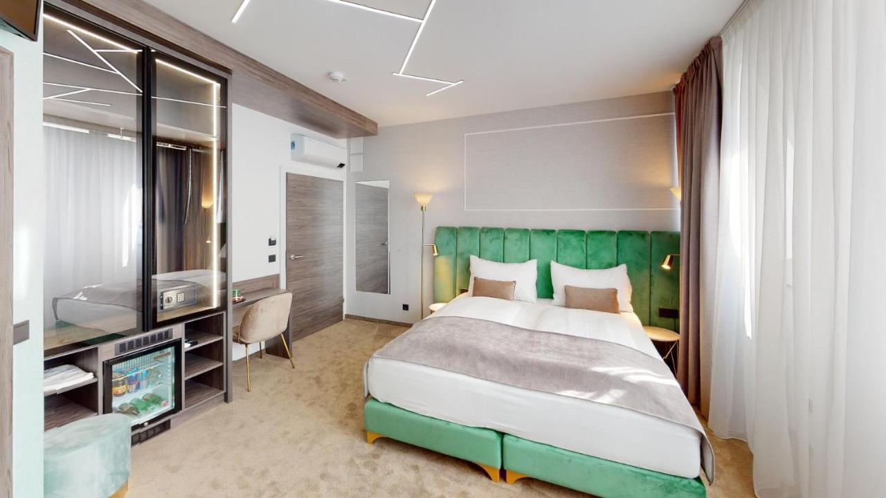 NED Hotel Graz Buitenkant foto