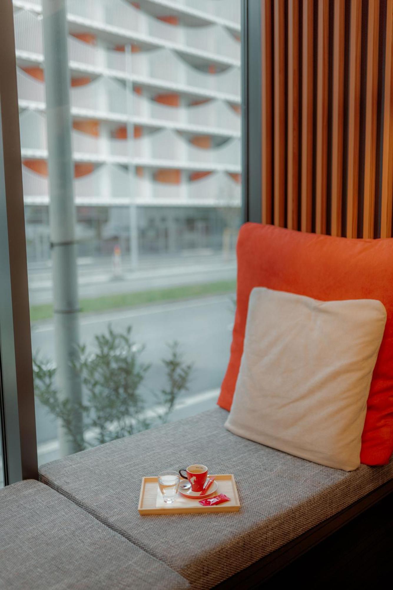 NED Hotel Graz Buitenkant foto