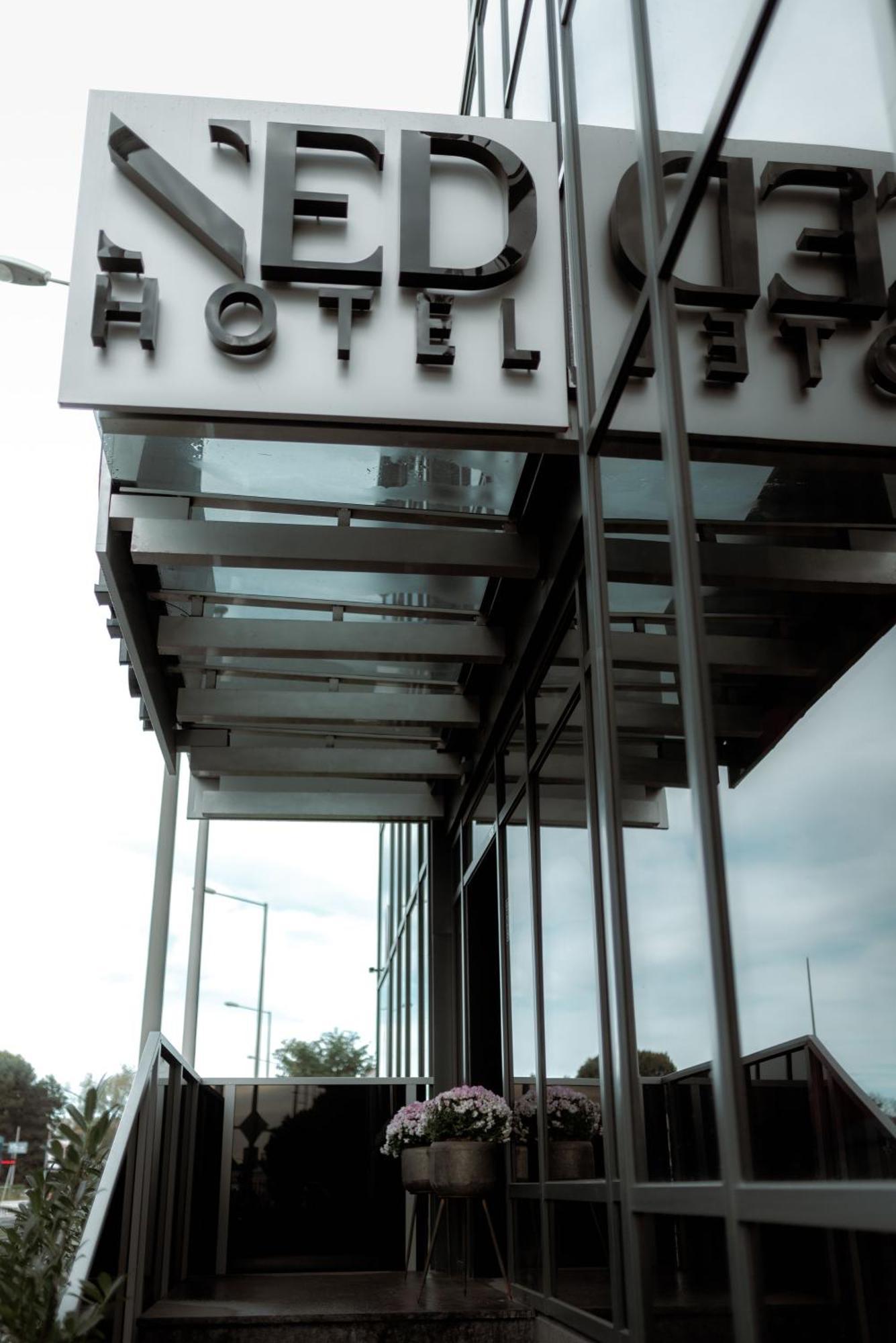 NED Hotel Graz Buitenkant foto
