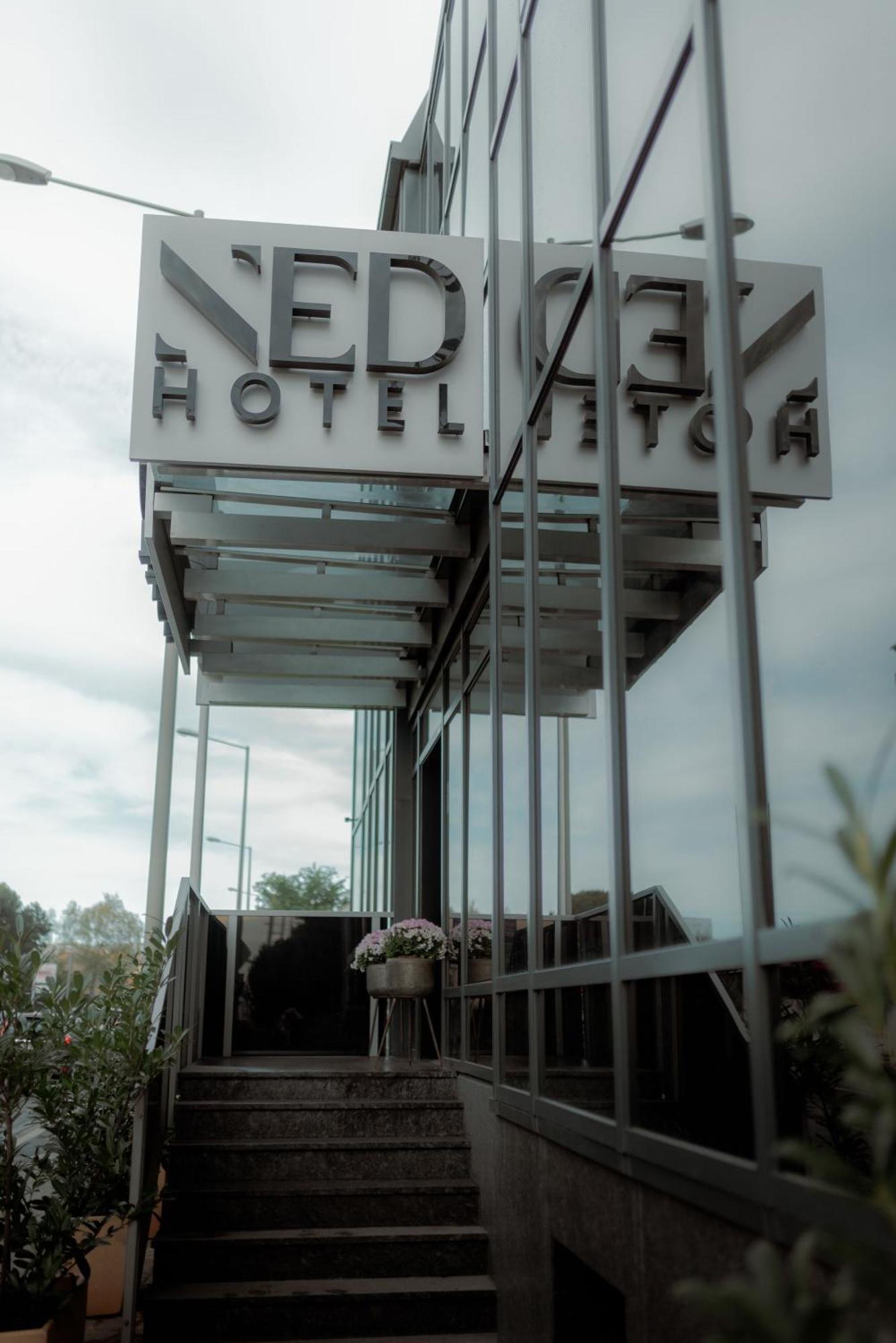 NED Hotel Graz Buitenkant foto