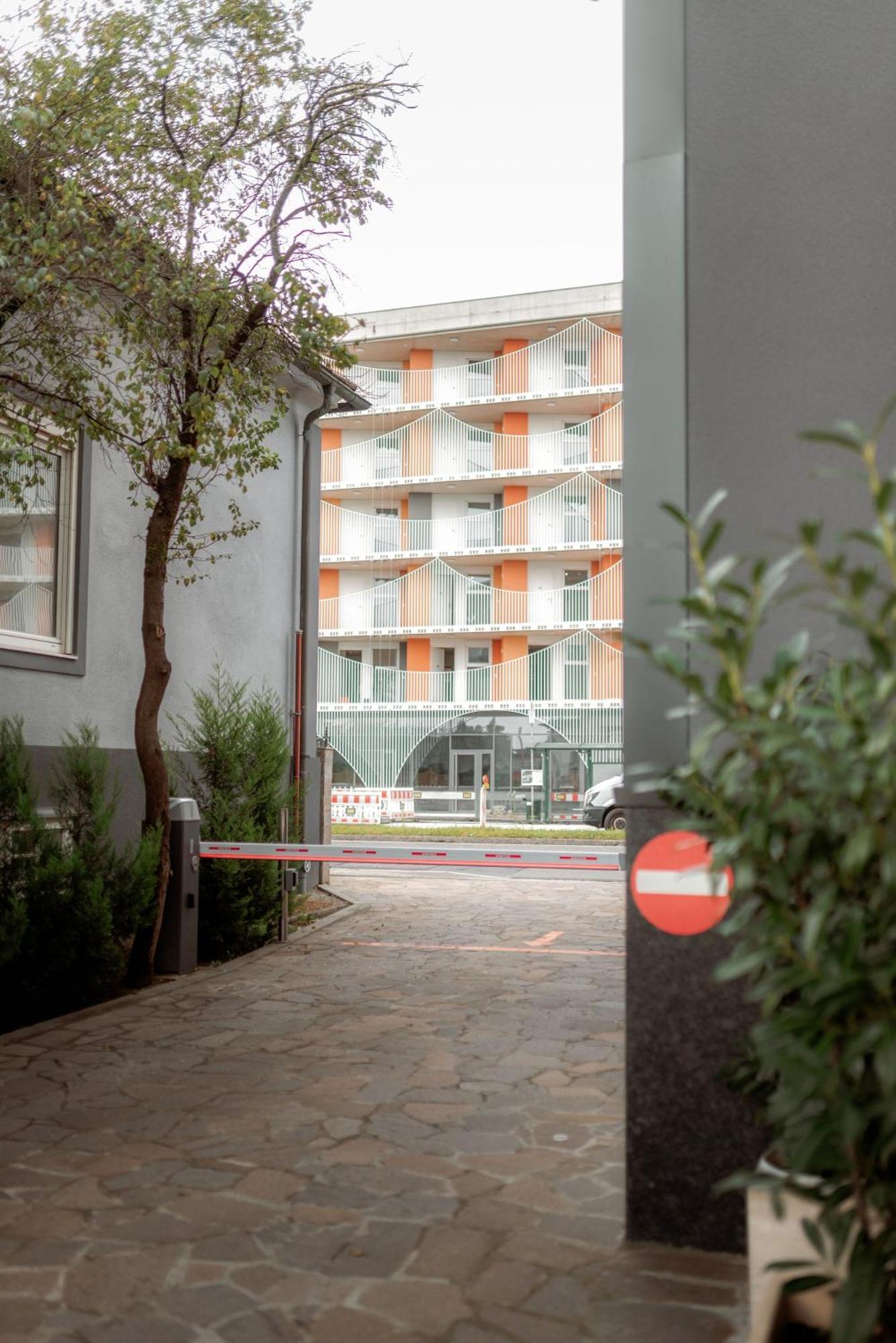 NED Hotel Graz Buitenkant foto