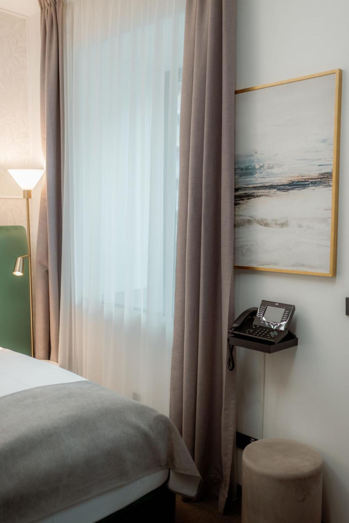 NED Hotel Graz Buitenkant foto