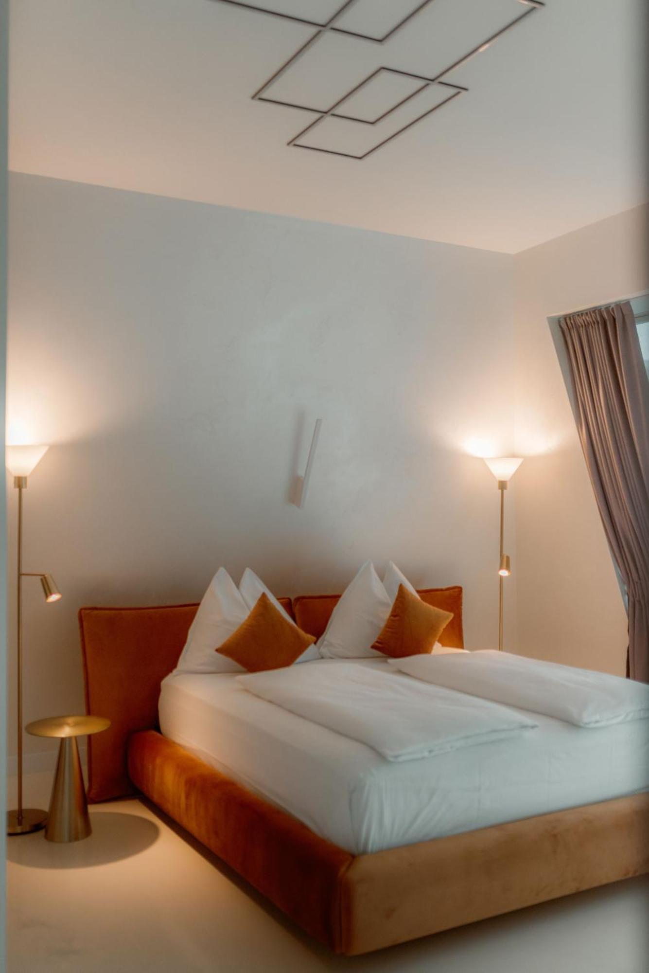 NED Hotel Graz Buitenkant foto