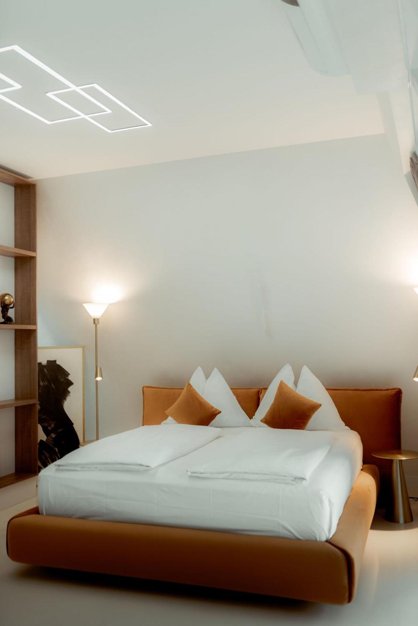 NED Hotel Graz Buitenkant foto